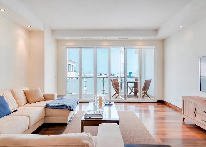 Puerto Banus Marina With Sea Views - Pass The Keys Апартаменти