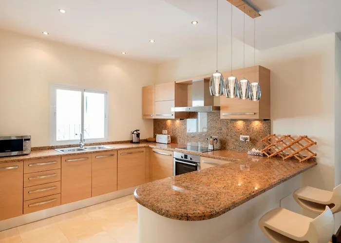 Puerto Banus Marina With Sea Views - Pass The Keys Apartment *