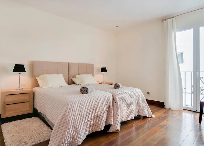 Puerto Banus Marina With Sea Views - Pass The Keys Apartment *